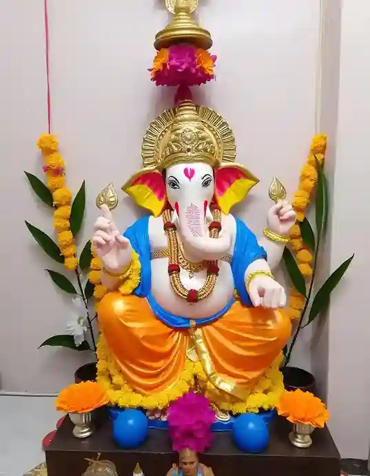 Simple and elegant Ganesh Chaturthi decoration with traditional elements | Simple & Elegant Ganesh Chaturthi Décor | Ganesh Chaturthi Decorations | Decorations Guru